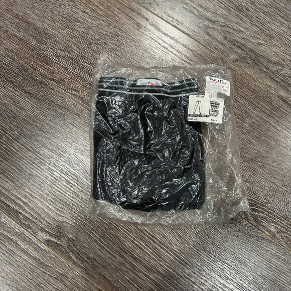 Vintage Duofold Thermal Pants – Medium – Black – Sealed Package - Picture 1 of 3